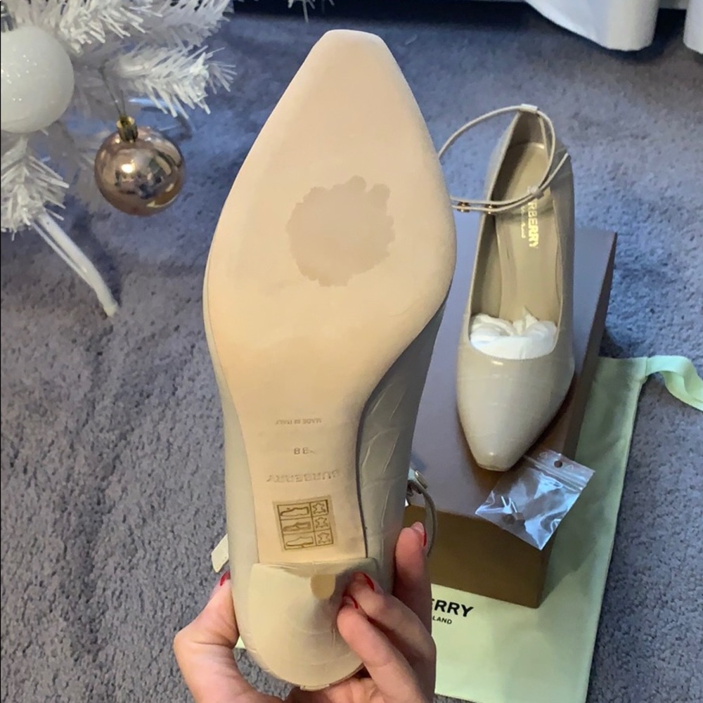 Authentic Burberry Neutral Heel with Ankle Strap - Picture 5 of 6